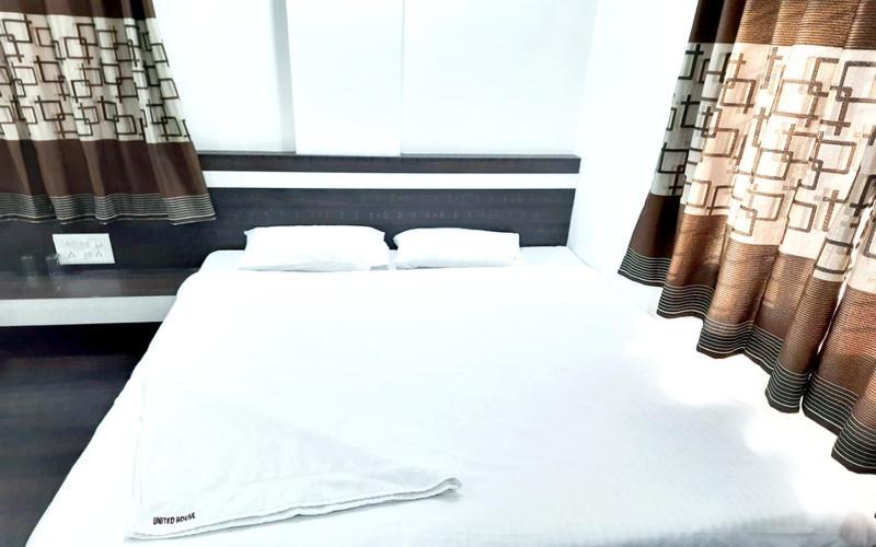 Hotel United House 舍地 外观 照片